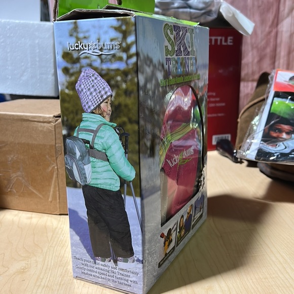 NIB Lucky Bums Ski Trainer Grip n Guide Handle, Leashes and Backpack Harness. - Picture 3 of 4